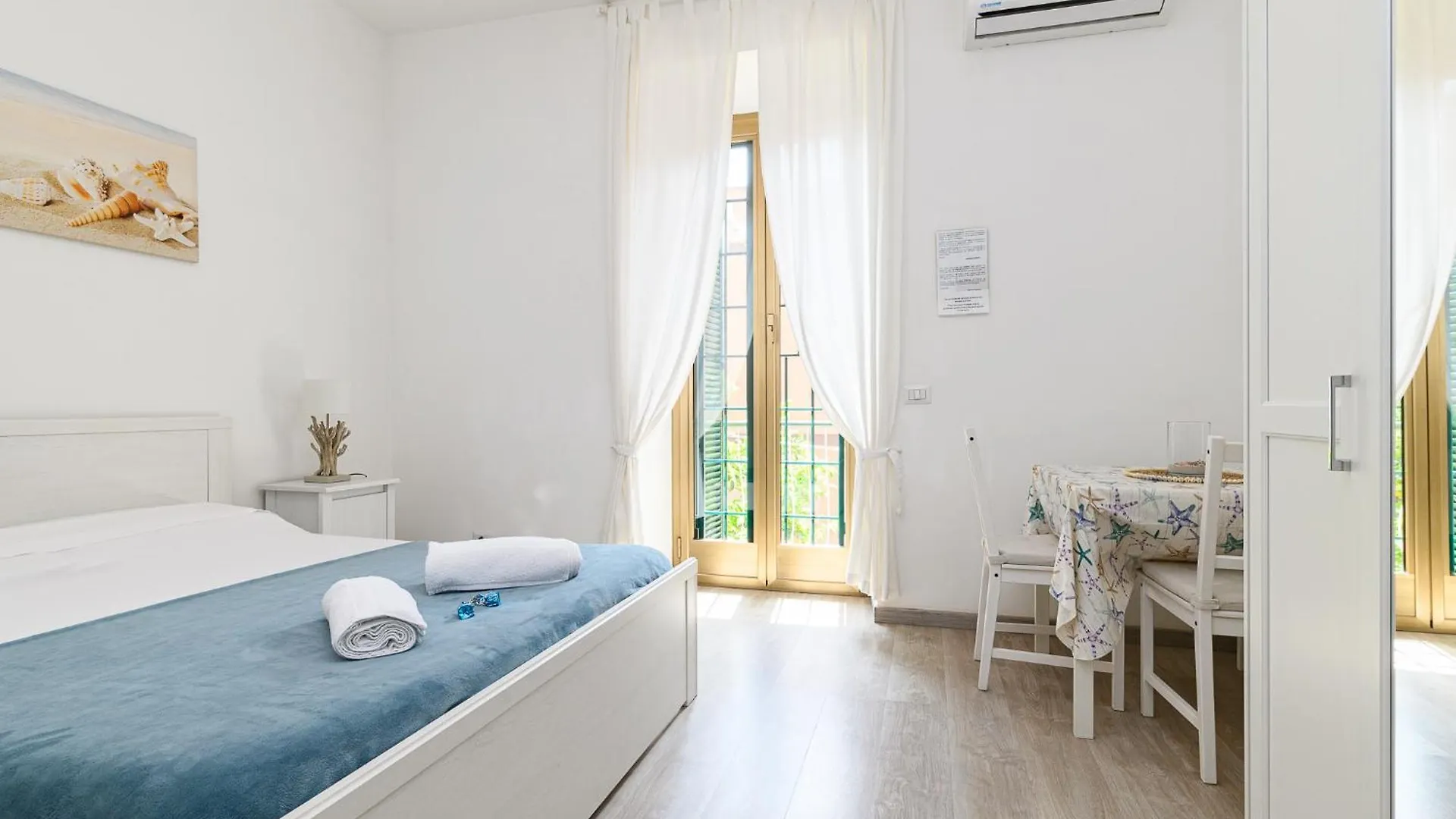 Guest House Le Quattro Stagioni Rome 0*,  Italy