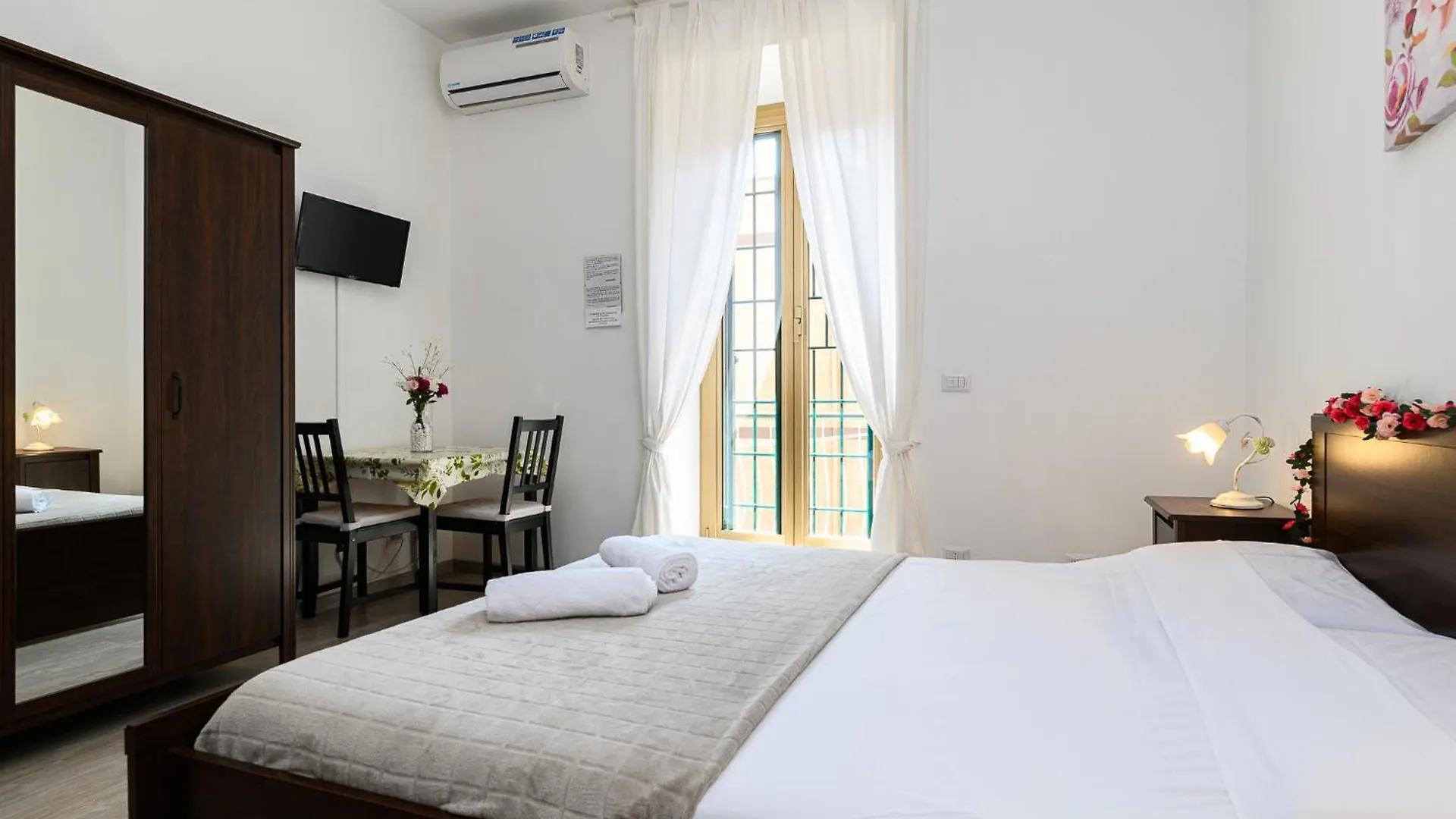 Guest House Le Quattro Stagioni Rome 0*,  Italy
